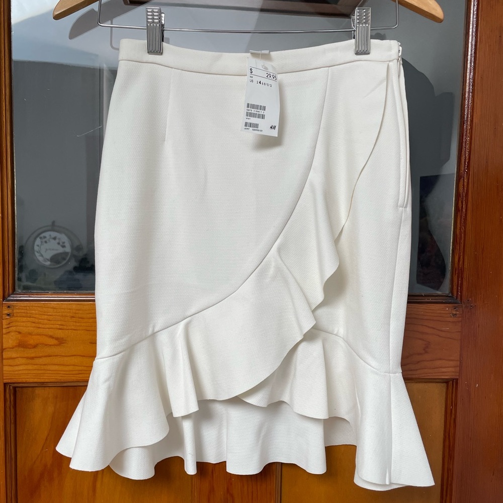 NET White Ruffle Mini Skirt